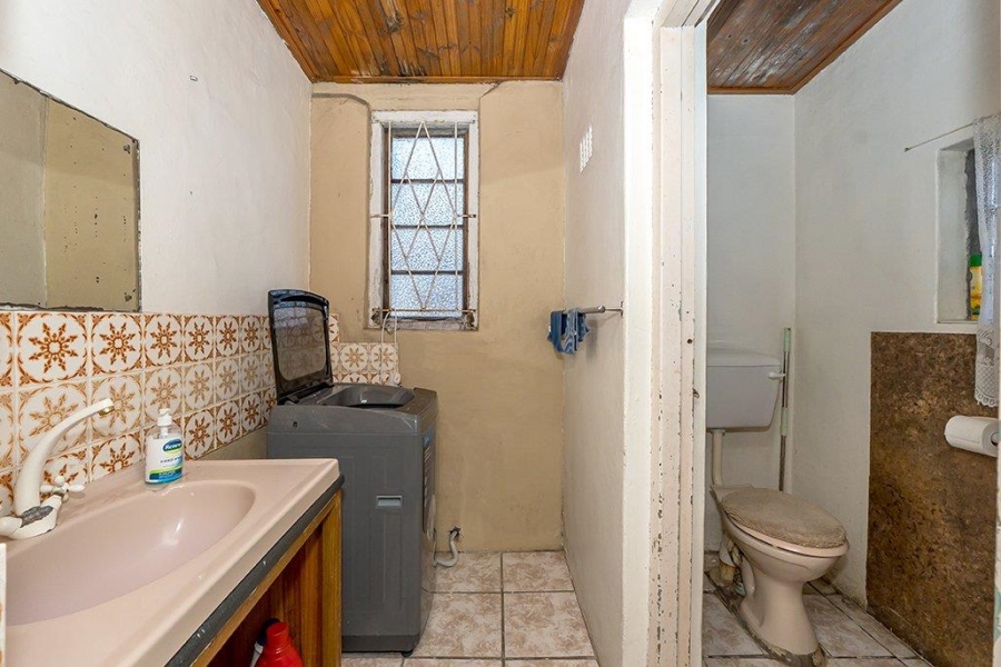 2 Bedroom Property for Sale in Lansdowne Western Cape